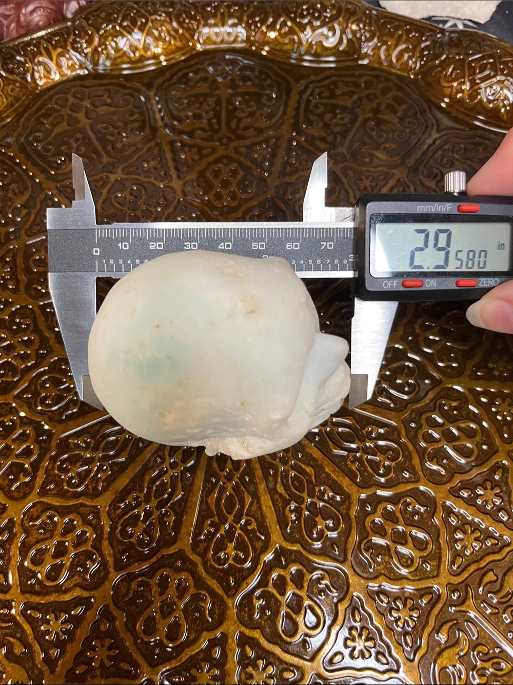 Aragonite skull - Picture 6 of 7